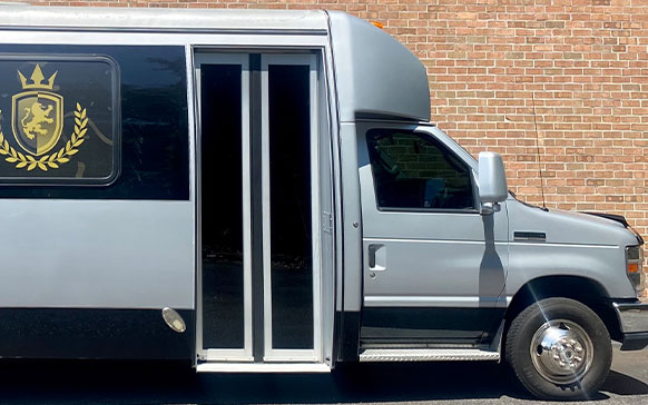 06 Our Fleet | Charleston Black Cab Company