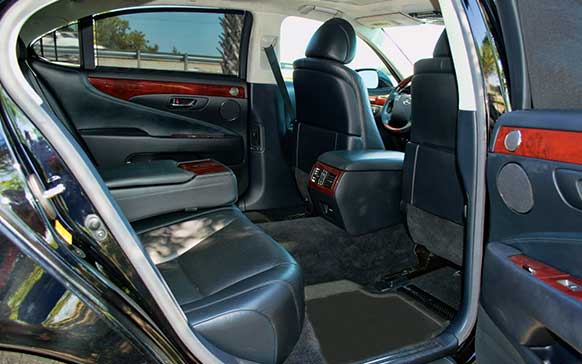 04 Our Fleet | Charleston Black Cab Company