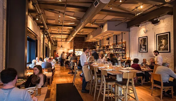 indaco We Recommend | Charleston Black Cab